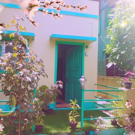 Dden Vennell Bnb -Metro Access- Kolkata Bagian luar foto