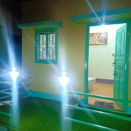 Dden Vennell Bnb -Metro Access- Kolkata Bagian luar foto