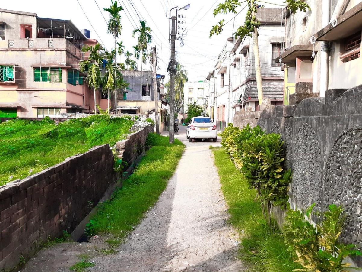 Dden Vennell Bnb -Metro Access- Kolkata Bagian luar foto