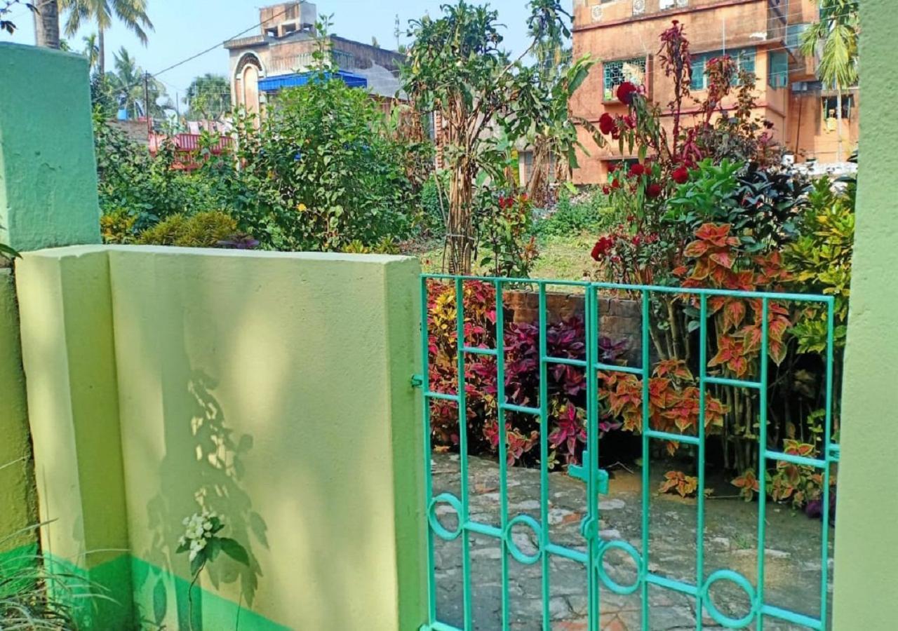 Dden Vennell Bnb -Metro Access- Kolkata Bagian luar foto