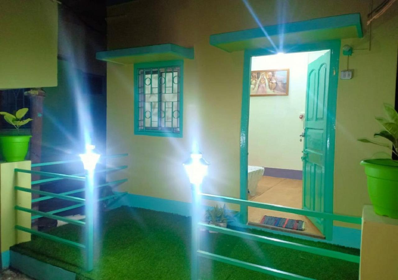 Dden Vennell Bnb -Metro Access- Kolkata Bagian luar foto